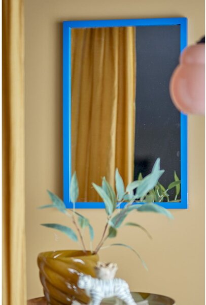 Стенно огледало от масивно дърво 40x60 cm Atle – Bloomingville
