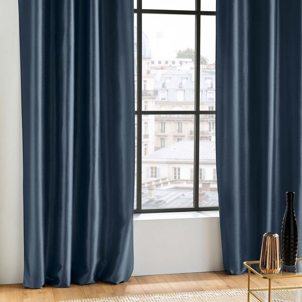 Тъмносиньо перде от микросатен 140x240 cm Shana – douceur d'intérieur