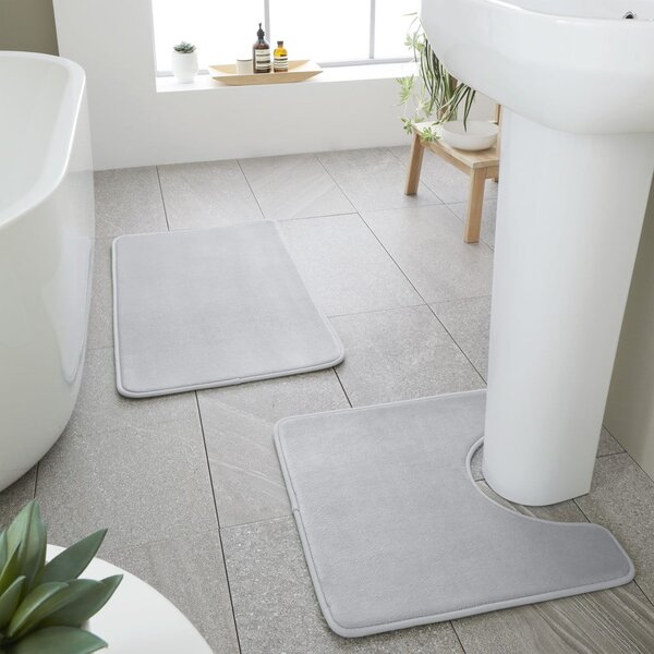 Светлосиви килими за баня в комплект от 2 бр. WC от мемори пяна 50x80 cm Anti-Bacterial – Catherine Lansfield