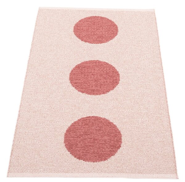 Светлочервен килим за открито и закрито 70x120 cm Vera Pop Blush – Pappelina