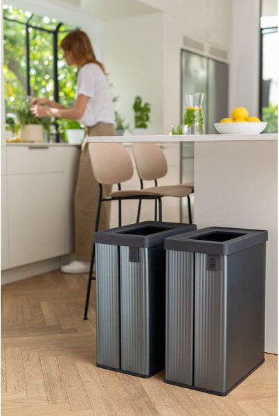 Сиво кошче за боклук за рециклиране от рециклирана пластмаса 54 l Verto Recycle – Curver