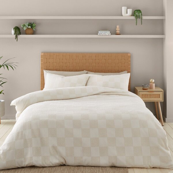 Кремаво удължено спално бельо за двойно легло 230x220 cm Cosy Checkerboard - Catherine Lansfield