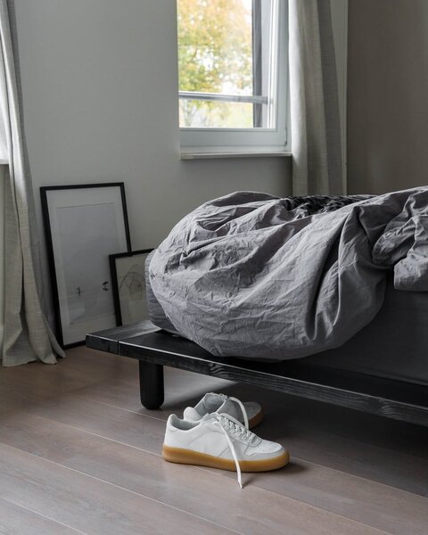 Черно борово двойно легло с решетка 140x200 cm Peek - Karup Design