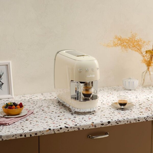 Еспресо машина за капсули SMEG Lavazza A Modo Mio LM200, 1250 W, 10 bar, 0.9 л, Бързо загряване, Крема