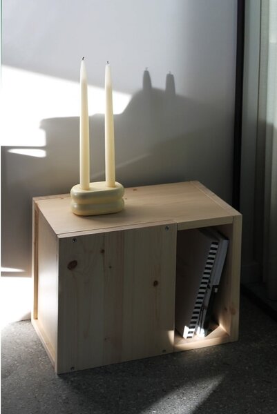 Нощно шкафче от масивен бор в естествен цвят Grab It – Karup Design