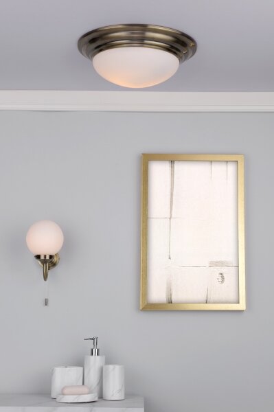 Där Lighting BAR5275 - Таванно осветително тяло за баня BARCLAY 1xE27/60W/230V Ø 31 см месинг