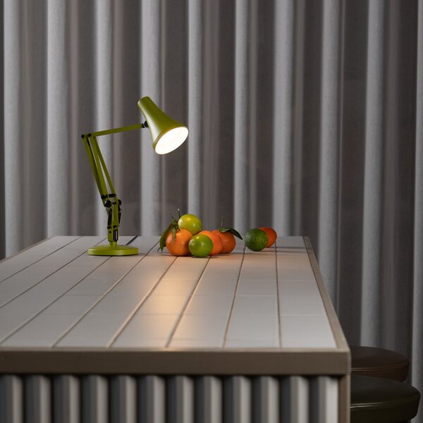 Anglepoise LED настолна лампа 90 MINI VIVID, зелена, USB, Затъмняване, Зелен, кабинет / офис, Метал, Индустриален дизайн, Сенник за маса