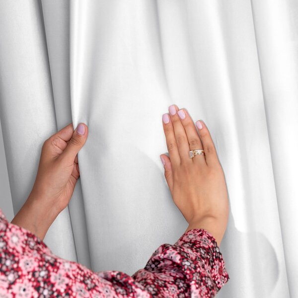 Бяло dimout перде 140x245 cm Pleat – Restilo