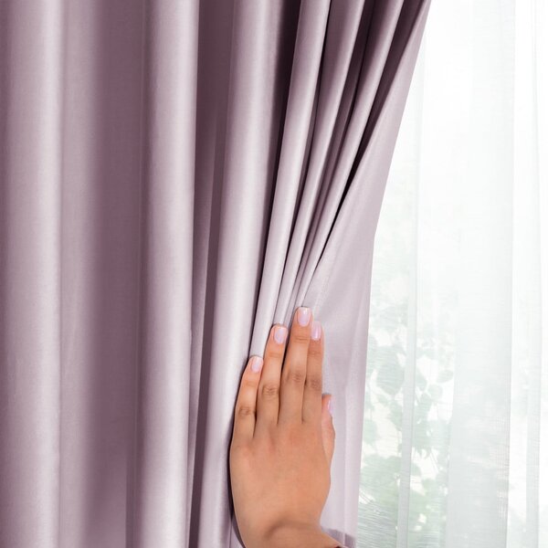 Светлорозово затъмняващо перде 140x245 cm Eyelets – Restilo