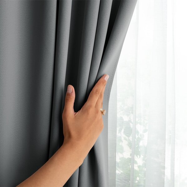 Сиво затъмняващо перде 140x175 cm Kierra – Restilo