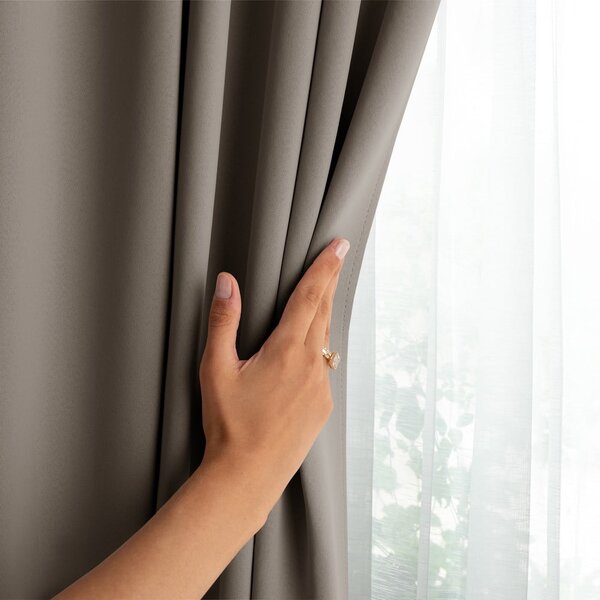 Сиво-бежово затъмняващо перде 140x175 cm Kierra – Restilo