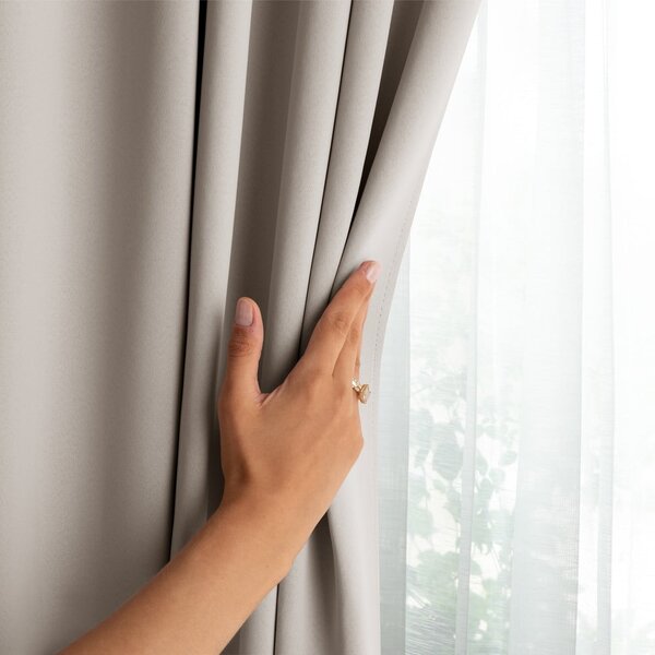 Бежово затъмняващо перде 140x175 cm Kierra – Restilo