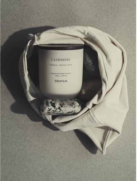 Ароматна свещ от соев восък време на горене 35 час Tuoksu Cashmere – Blomus