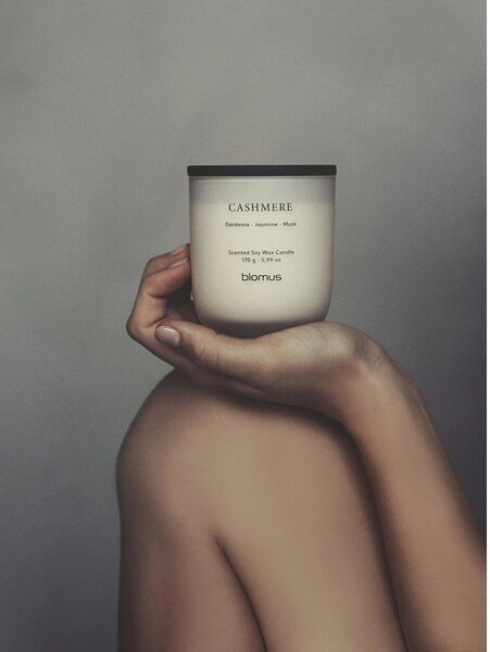 Ароматна свещ от соев восък време на горене 35 час Tuoksu Cashmere – Blomus