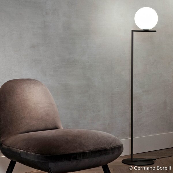 FLOS IC F2 стояща лампа, черна, Ø 30 cm, Затъмняване, Черен, Дневна/трапезария, Метал, Дизайн