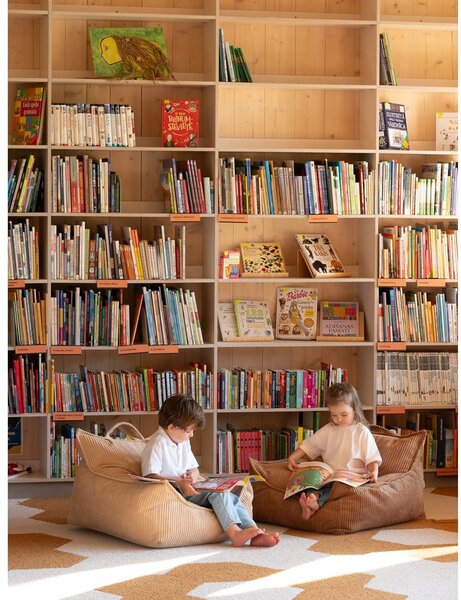Кафяв детски пуф от рипсено кадифе Chair – Wigiwama