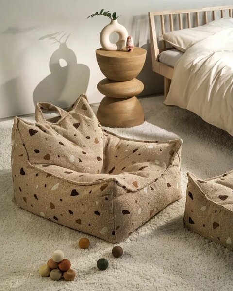 Светлокафяв детски пуф от букле и шенил Terrazzo Chair – Wigiwama