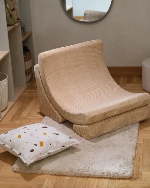 Кремава детска възглавница за диван от букле и шенила Terrazzo Block – Wigiwama