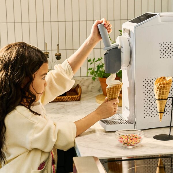 Машина за сладолед 6в1 Cuisinart Frost Fusion Ice Cream & Slushie ICE201E, 170W, 1.6 л, Интелигентно дозиране, Поддържане на темп, Компресор, Бял