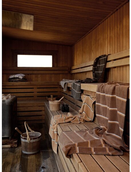 Кафява/бежова памучна хавлиена кърпа 70x140 cm Sauna – Zone