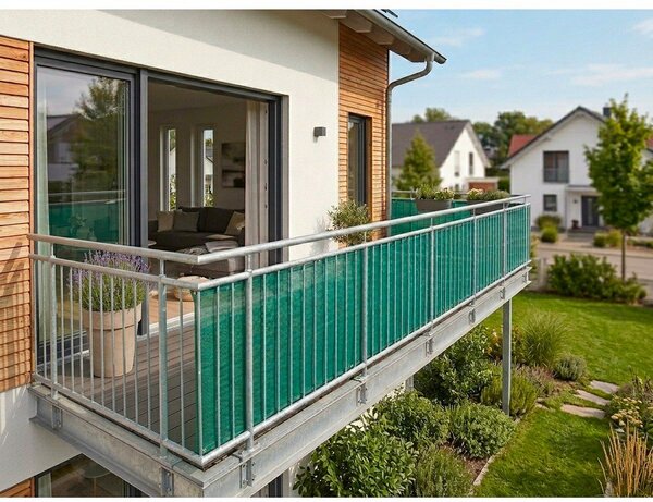 Зелен пластмасов балконски параван 500x90 cm – Garden Pleasure