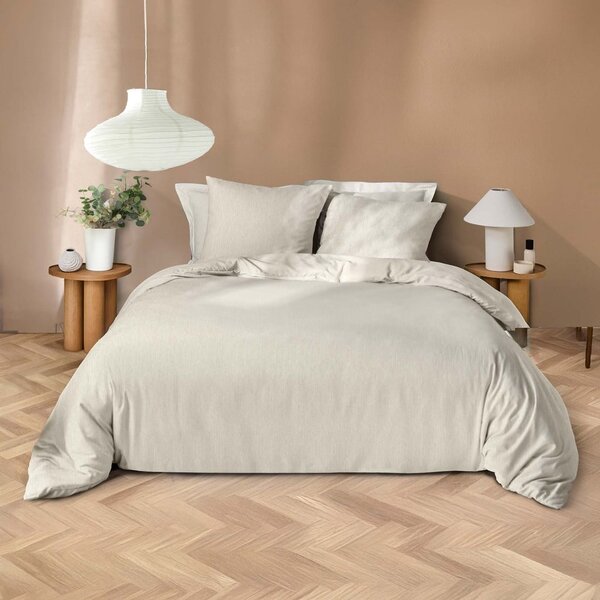 Бежово двойно удължено спално бельо от микрофибър 240x220 cm Azura – douceur d'intérieur