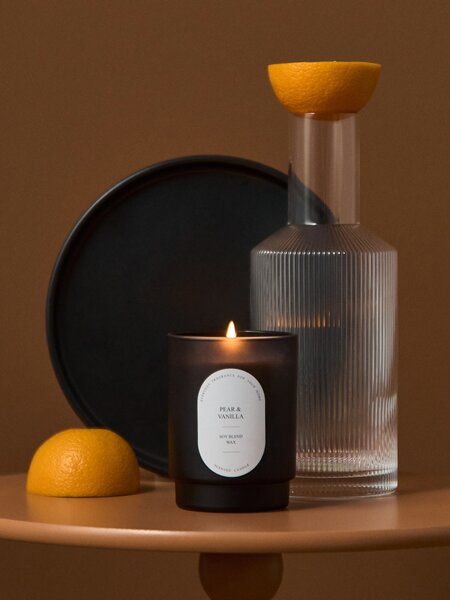 Sinsay - Ароматна соева свещ Pear & Vanilla - черeн