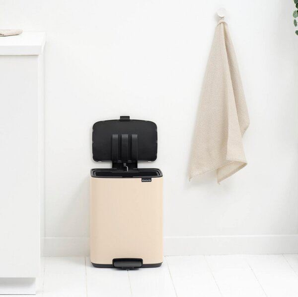 Кош за боклук Brabantia Bo Pedal 1010123, 12 л, Леко затваряне, Противоплъзгаща основа, Бежов