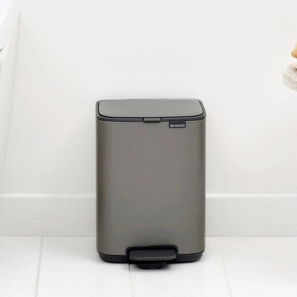 Кош за боклук Brabantia Bo Pedal 1010126, 4 л, Леко затваряне, Противоплъзгаща основа, Сив