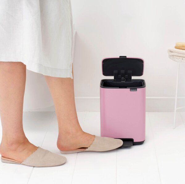 Кош за боклук Brabantia Bo Pedal 1010444, 4 л, Леко затваряне, Противоплъзгаща основа, Розов