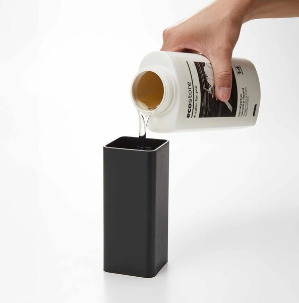 Черен пластмасов диспенсер за сапун без пробиване 230 ml Film Hook – YAMAZAKI