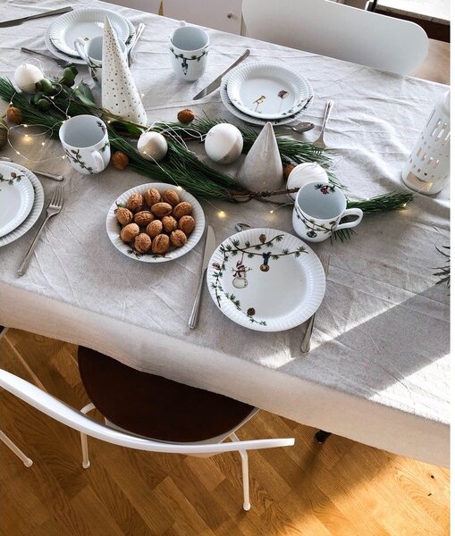 Бяла порцеланова чиния с коледен мотив ø 22 cm Hammershøi Christmas – Kähler Design