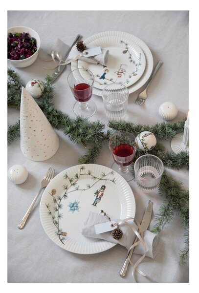 Бяла порцеланова чиния с коледен мотив ø 22 cm Hammershøi Christmas – Kähler Design