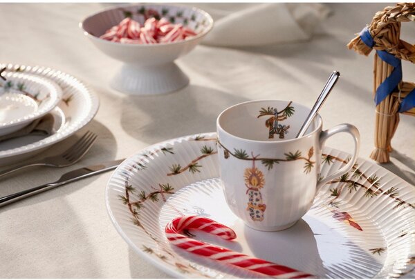 Бяла порцеланова чаша с коледен мотив 330 ml Hammershøi Christmas – Kähler Design
