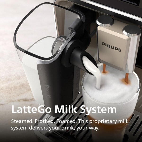 Кафеавтомат Philips EP5541/50 5500 LatteGo, 1500W, 15 bar, 1.8 л, 20 напитки, Керамична мелачка с 12 нива, TFT, AquaClean, SilentBrew, AromaExtract, ExtraShot, Черен