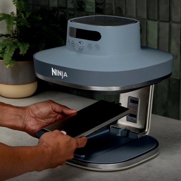Фритюрник с горещ въздух Ninja CRISPi Pro AS101EUCY, 2050W, 2.3 + 5.7 л, 26-240°C, Max Crisp, Керамични плочи, Без PFAS, Тъмносин/сив