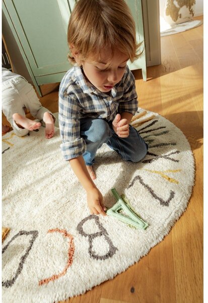 Кремаво памучно детско килимче за игра ø120 cm ABC Color and Letters – Lorena Canals