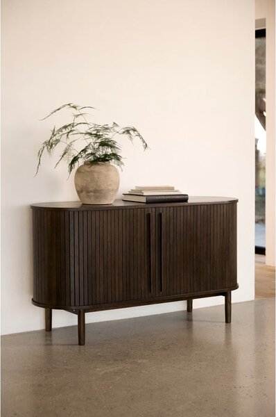Кафяв скрин от декор от дъб с плъзгащи се врати 140x76x45 cm Meta – Unique Furniture