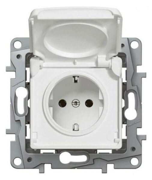 Контакт Legrand Niloe, 16A, с капак, бял