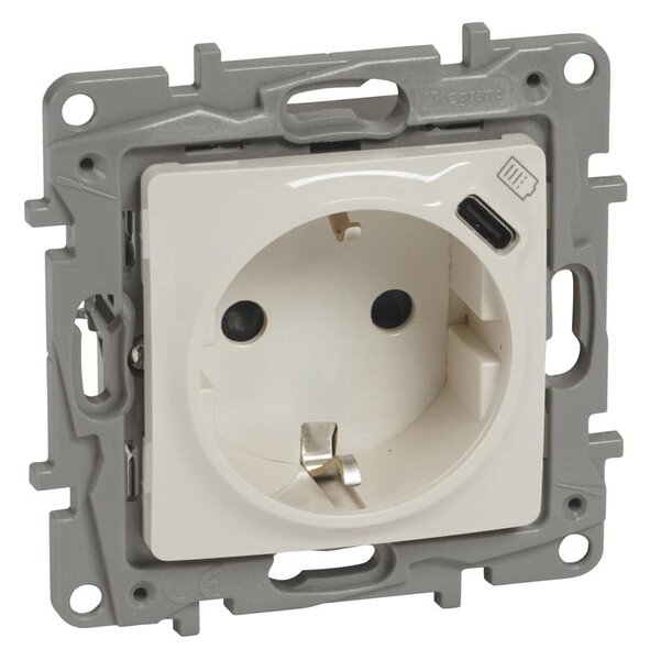 Контакт Legrand Niloe, 16А, единичен, USB C(ж), крем