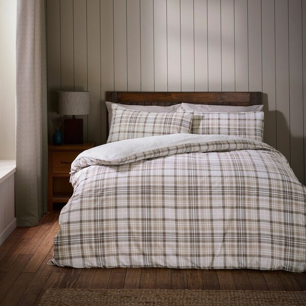 Кафяво двойно спално бельо от шерпа 200x200 cm Cosy Sherpa Check – Catherine Lansfield