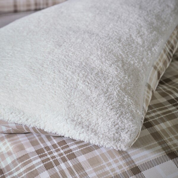 Кафяво двойно спално бельо от шерпа 200x200 cm Cosy Sherpa Check – Catherine Lansfield