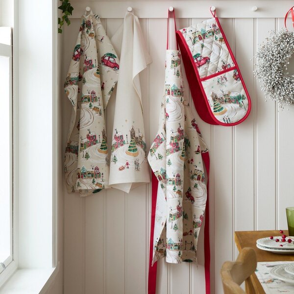 Памучена двойна кухненска ръкавица Christmas Town – Catherine Lansfield