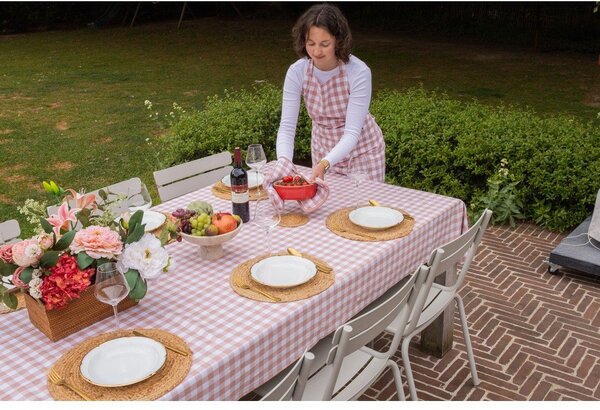 Памучна покривка за маса 150x150 cm Gingham – Tiseco Home Studio