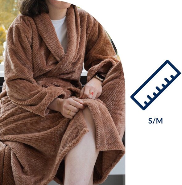 Кафява хавлия от микроплюш размер S/M Pippa – Tiseco Home Studio