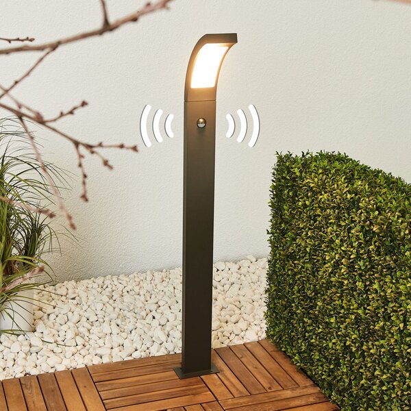 Lucande LED светлина за пътеки Juvia, 100 cm, детектор движение, IP54, Черен, Алуминий, Модерен