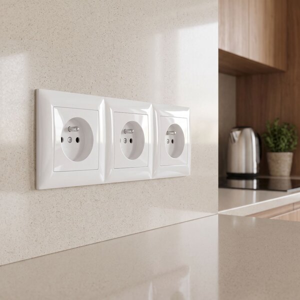 Тройна рамка за контакти OSTE JNH015-3F White