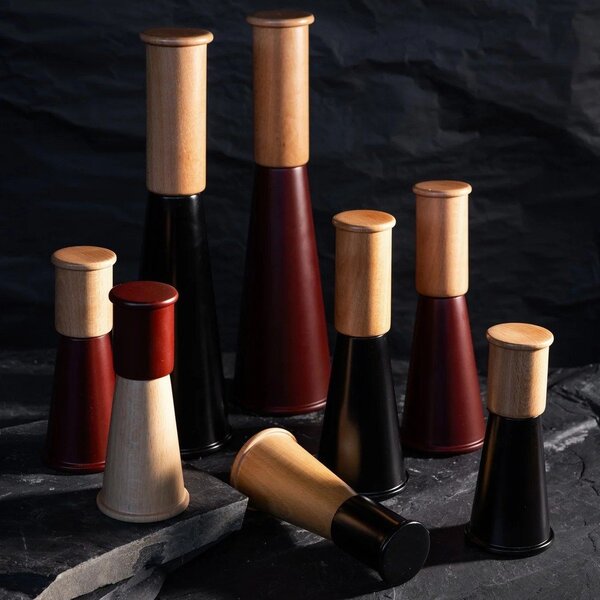 Черна/в естествен цвят керамична мелничка за сол и пипер Gurken – Sagaform