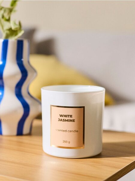 Sinsay - Ароматизирана свещ White Jasmine - бял