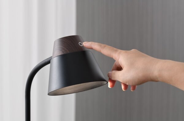 Immax 08999L - LED+CCT Димируема настолна лампа с безжично зареждане QI IDEAL LED/8W/230V кафява